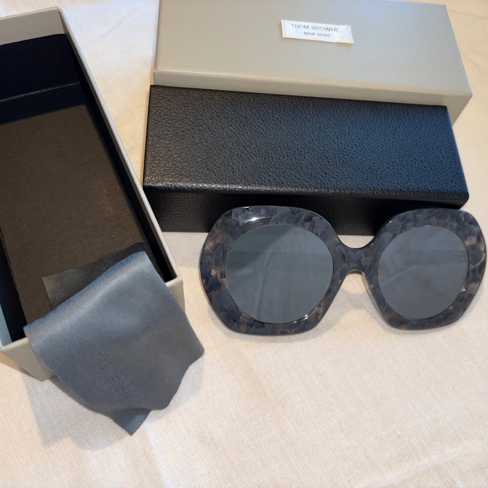 THOM BROWNE | Round Gray Tortoise Acetate Silver Mirror Lens Sunglasses | 54 mm - Picture 10 of 16